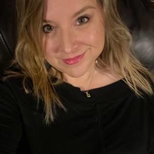 Meet your Posher, Crystal